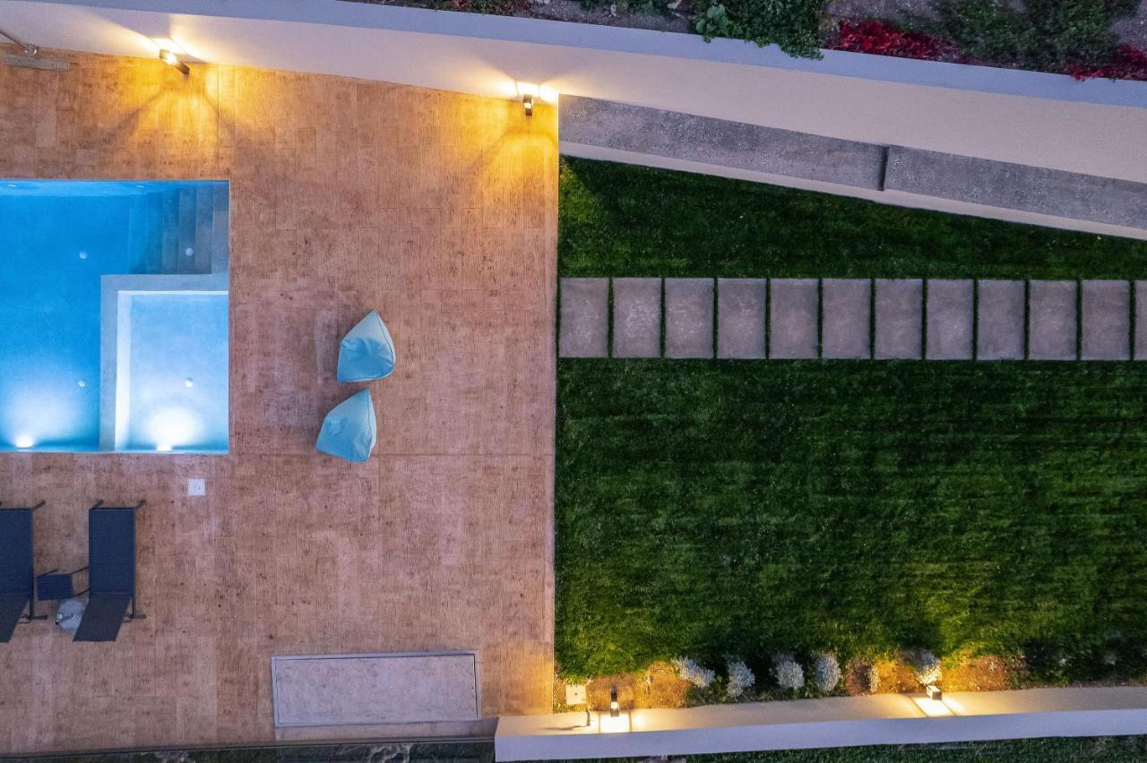 Pietra Di Mare Aparthotel Petres  Ngoại thất bức ảnh
