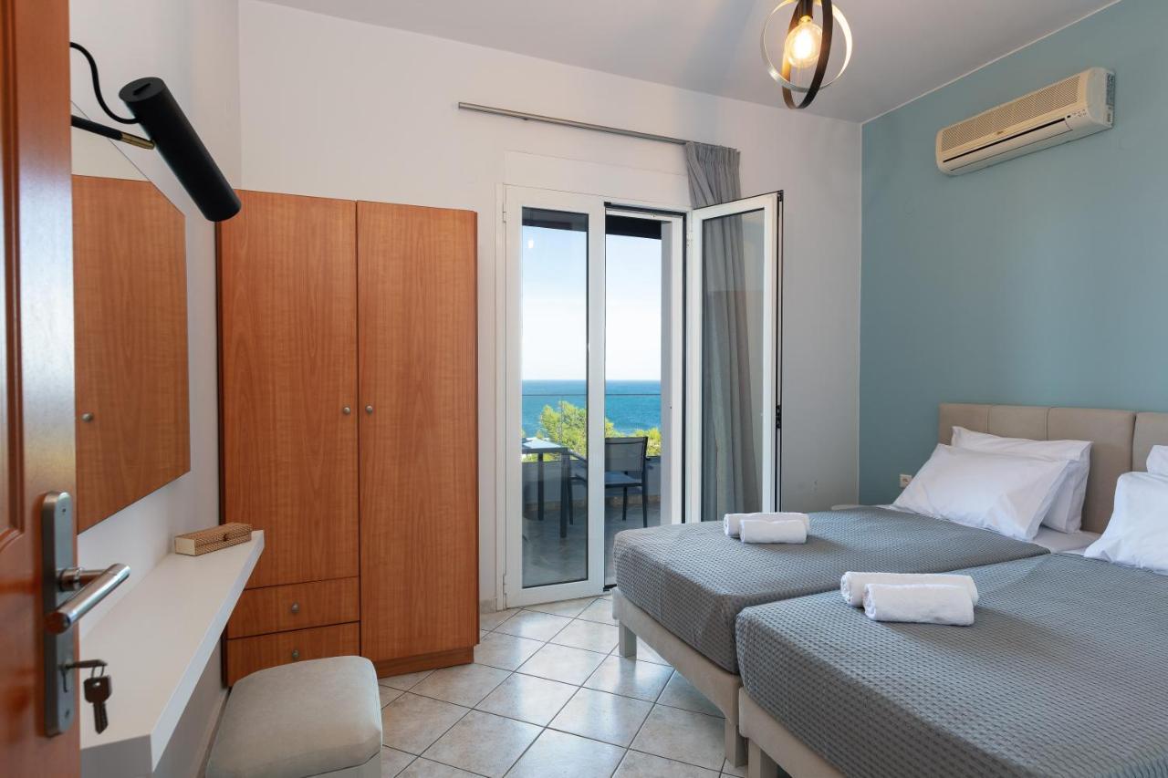 Pietra Di Mare Aparthotel Petres  Ngoại thất bức ảnh