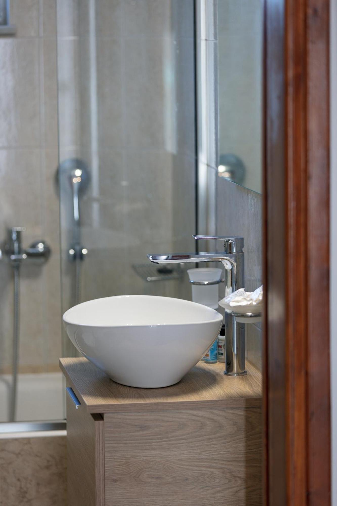 Pietra Di Mare Aparthotel Petres  Phòng bức ảnh